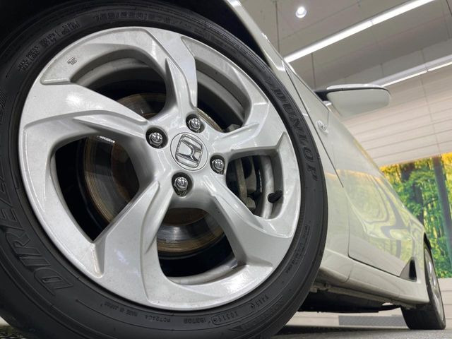 �y�����A���~�z�C�[���z�O�ςɃ}�b�`���������A���~�z�C�[���𑕒����Ă���܂��B�e��ЊO�A���~�z�C�[����A�X�^�b�h���X�^�C�����戵�����Ă���܂��B���񂲑��k����������