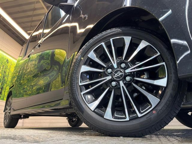 �y����15�C���`�A���~�z�C�[���z�O�ςɃ}�b�`���������A���~�z�C�[���𑕒����Ă���܂��B�e��ЊO�A���~�z�C�[����A�X�^�b�h���X�^�C�����戵�����Ă���܂��B���񂲑��k����������