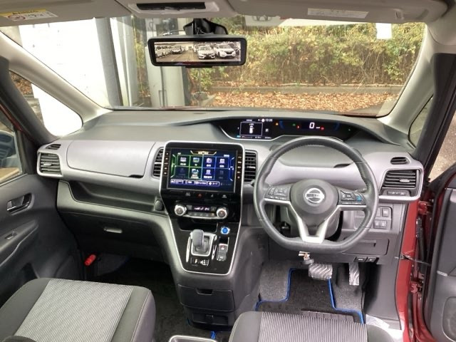 セレナ1.2 e-POWER ハイウェイスターV