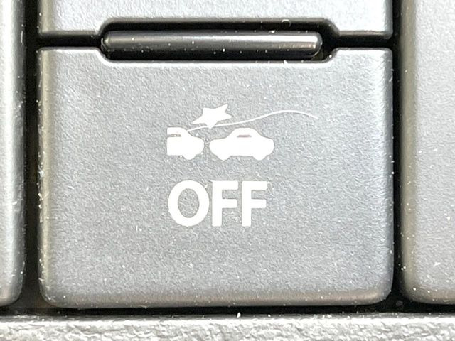 �y�X�Y�L �Z�[�t�e�B�T�|�[�g�z���s���ɑO���̎ԗ�����F�����A�Փ˂������Ȏ��͌x��ƃu���[�L�ŏՓˉ���Ɣ�Q�y�����A�V�X�g�B�����S�Ƀh���C�u�����y���݂��������܂��B