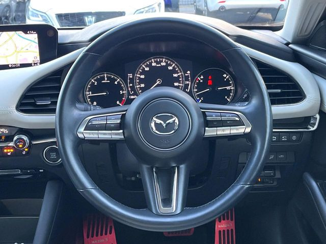 �y�����v�����X�e�A�����O�z�㎿�Ȋv���g�p���邱�ƂŁA��ɂ����������݂ƂĂ��^�]���₷���n���h���ł���