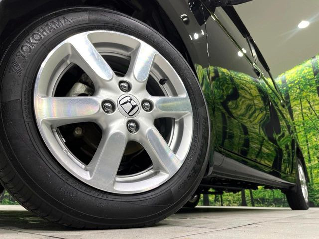 �y����14�C���`�A���~�z�C�[���z�O�ςɃ}�b�`���������A���~�z�C�[���𑕒����Ă���܂��B�e��ЊO�A���~�z�C�[����A�X�^�b�h���X�^�C�����戵�����Ă���܂��B���񂲑��k����������