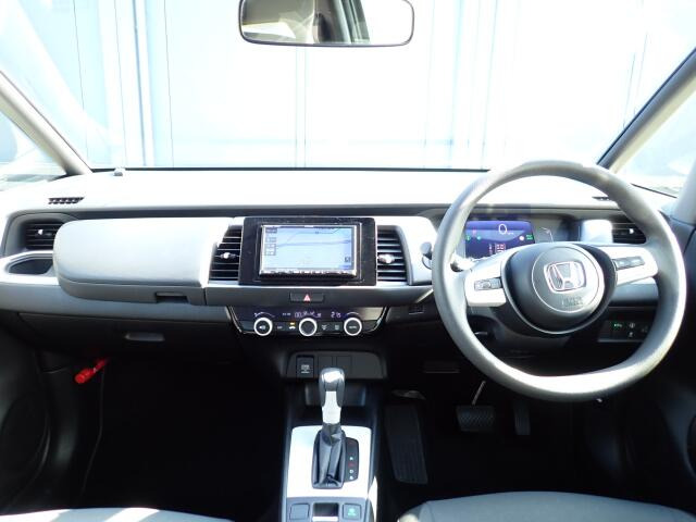 �C���p�l�摜�ɂȂ�܂��B�ԓ��͐��Ǝ҂ɂĎ����N���[�j���O�{�H�ς݂Ȃ̂ŁA��ϐ����ł��B