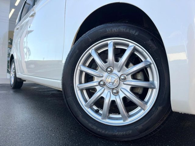 �y�����A���~�z�C�[���z�O�ςɃ}�b�`���������A���~�z�C�[���𑕒����Ă���܂��B�e��ЊO�A���~�z�C�[����A�X�^�b�h���X�^�C�����戵�����Ă���܂��B���񂲑��k����������