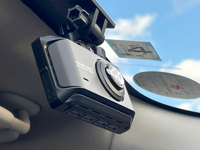 �y�h���C�u���R�[�_�[�z���S�E���S�ȃJ�[���C�t�ɕK�{�̃h���C�u���R�[�_�[�𑕔�!���s���͂������A������^�]�⎖�̂ɑ��������ۂ̏󋵂��f���ŋL�^���A����̃��X�N�ɔ����܂��B