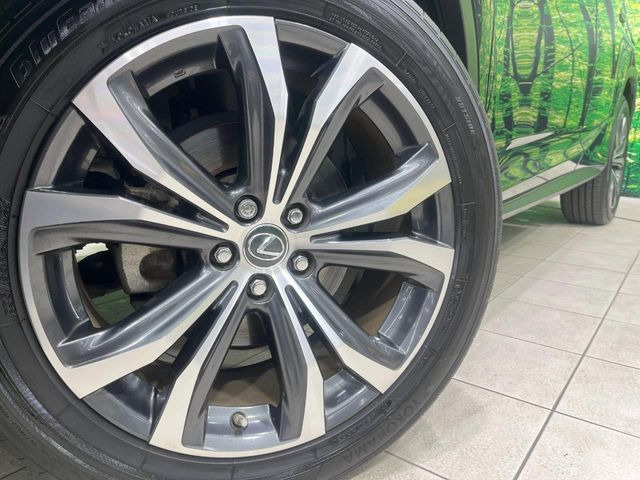 �y����20�C���`�A���~�z�C�[���z�O�ςɃ}�b�`���������A���~�z�C�[���𑕒����Ă���܂��B�e��ЊO�A���~�z�C�[����A�X�^�b�h���X�^�C�����戵�����Ă���܂��B���񂲑��k����������