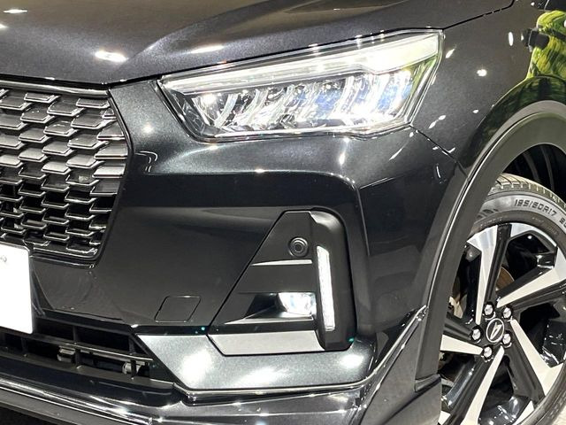 �yLED�w�b�h���C�g�z���V����ԑ��s�����ǍD�Ȏ��E���m�ۂ����S���ĉ^�]�ł��鍂�P�xLED�w�b�h���C�g�𑕔�!�_�����x�������A����d�͂��}�����Ă��܂��B