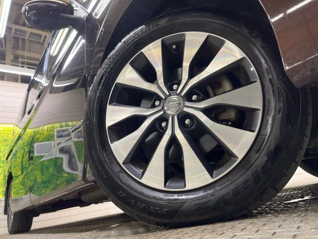 �y����16�C���`�A���~�z�C�[���z�O�ςɃ}�b�`���������A���~�z�C�[���𑕒����Ă���܂��B�e��ЊO�A���~�z�C�[����A�X�^�b�h���X�^�C�����戵�����Ă���܂��B���񂲑��k����������