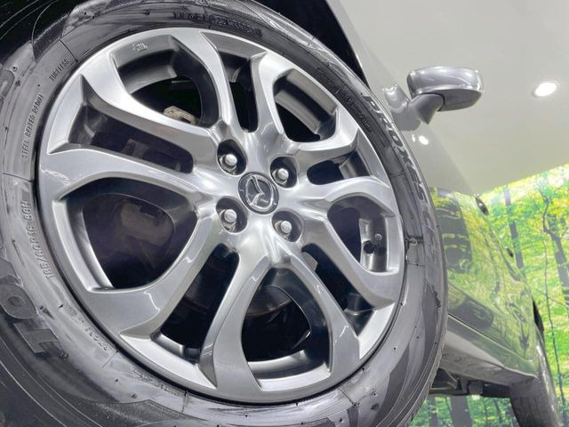 �y����16�C���`�A���~�z�C�[���z�O�ςɃ}�b�`���������A���~�z�C�[���𑕒����Ă���܂��B�e��ЊO�A���~�z�C�[����A�X�^�b�h���X�^�C�����戵�����Ă���܂��B���񂲑��k����������