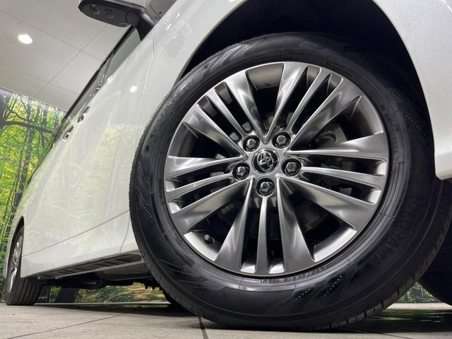 �y����18�C���`�A���~�z�C�[���z�O�ςɃ}�b�`���������A���~�z�C�[���𑕒����Ă���܂��B�e��ЊO�A���~�z�C�[����A�X�^�b�h���X�^�C�����戵�����Ă���܂��B���񂲑��k����������