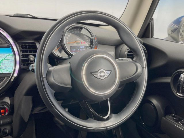 ���n���h�����̃X�������Ȃ��A���ꂢ�ȏ�Ԃ��ێ����Ă���܂��B�e�X�C�b�`���̓�����m�F�ς݂ł��B