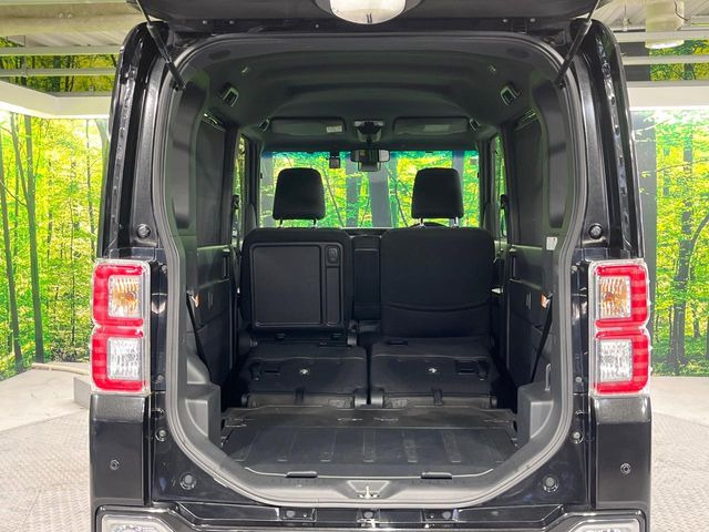 ���i�̂���������ʋ΁A���}���ɏ\���ȉ׎��X�y�[�X���m�ۂ��Ă���܂��B�Z�J���h�V�[�g��|���ƁA�傫�ȉו��̐ύڂ��\�ł���