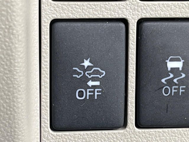 �y�X�}�[�g�A�V�X�g�z���s���ɑO���̎ԗ�����F�����A�Փ˂������Ȏ��͌x��ƃu���[�L�ŏՓˉ���Ɣ�Q�y�����A�V�X�g�B�����S�Ƀh���C�u�����y���݂��������܂��B