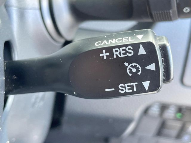 �y�N���[�Y�R���g���[���z�������H�����N���N���s�B�A�N�Z���𗣂��Ă���葬�x�ő��s���ł��A�������^�]���̕��S���y��!�����E�������ȒP�ȃX�C�b�`����Œ����ł��܂��B