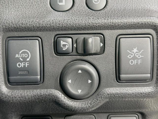 �y�G�}�[�W�F���V�[�u���[�L�z���s���ɑO���̎ԗ�����F�����A�Փ˂������Ȏ��͌x��ƃu���[�L�ŏՓˉ���Ɣ�Q�y�����A�V�X�g�B�����S�Ƀh���C�u�����y���݂��������܂��B