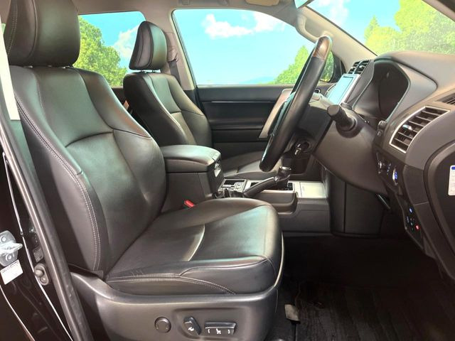 �^�]�Ȃ܂��ɂ͏\���ȃX�y�[�X������A�啿�ȕ��ł��������^�]���Ă�����������ł��B