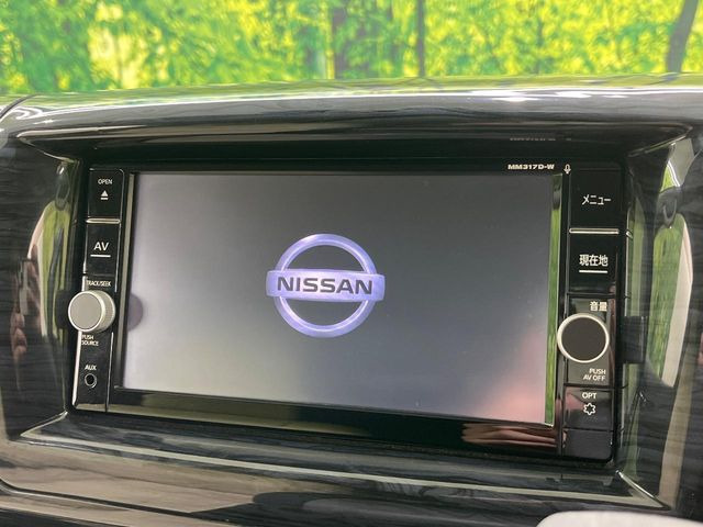 �y�����i�r�z�l�C�̏����i�r�𑕔����Ă���܂��B�i�r�̎g���₷���͂������A�I�[�f�B�I�@�\���[��!�L�����v�◷�s�͂������A�ʋ΂┃�����ȂǕ��i�̃h���C�u���y�����Ȃ�͂���