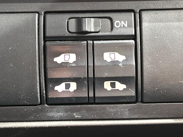 �y�����p���[�X���C�h�h�A�z�X�}�[�g�L�[��^�]�Ȃ̃X�C�b�`�Ō�ȗ����X���C�h�h�A�̊J���\���d��������͂����ăh�A���J����K�v�������A�����Ȃ��q�l�ł��ȒP�ɊJ���߂ł����K�ł���