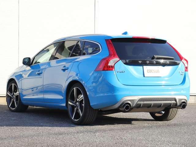 �V�i�����o�b�e���[�̓h�C�c��VARTA(�o���^)���g�p���܂��B���B�Ԃ̏����i�ɍ̗p����鍂�i���o�b�e���[�ł��B