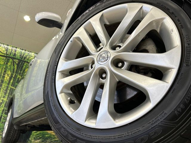 �y����17�C���`�A���~�z�C�[���z�O�ςɃ}�b�`���������A���~�z�C�[���𑕒����Ă���܂��B�e��ЊO�A���~�z�C�[����A�X�^�b�h���X�^�C�����戵�����Ă���܂��B���񂲑��k����������