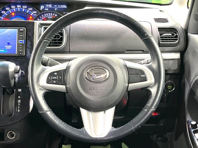 �y�����v�����X�e�A�����O�z�㎿�Ȋv���g�p���邱�ƂŁA��ɂ����������݂ƂĂ��^�]���₷���n���h���ł���