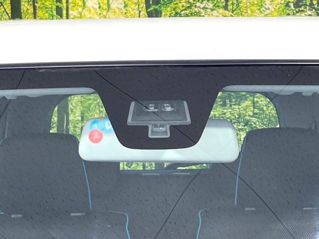 �y�X�}�[�g�u���[�L�T�|�[�g�z���s���ɑO���̎ԗ�����F�����A�Փ˂������Ȏ��͌x��ƃu���[�L�ŏՓˉ���Ɣ�Q�y�����A�V�X�g�B�����S�Ƀh���C�u�����y���݂��������܂��B