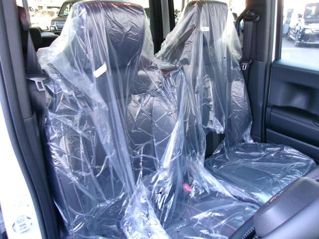 N-BOXカスタムターボ コーディネートスタイル モノトーン