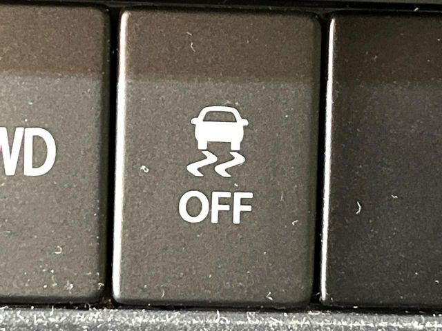 �y������h�~���u�z�ԗ��̉���������m����ƁA�����I�Ɏԗ��̐i�s������ۂ悤�Ɏԗ��𐧌䂵�܂��B�J�̓��ȂǊ���₷���H�ʏ󋵂ł����S�ȉ^�]���\�ł��B