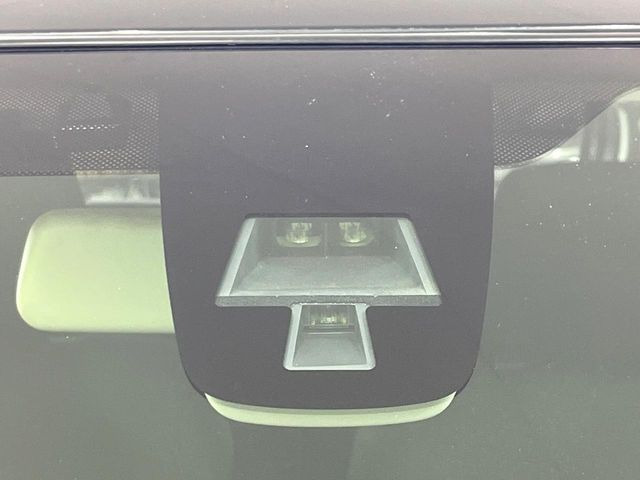 �y�X�Y�L ���[�_�[�u���[�L�T�|�[�g�z���s���ɑO���̎ԗ�����F�����A�Փ˂������Ȏ��͌x��ƃu���[�L�ŏՓˉ���Ɣ�Q�y�����A�V�X�g�B�����S�Ƀh���C�u�����y���݂��������܂��B