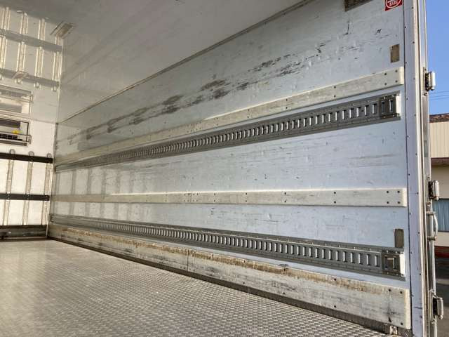 買うときも安心。買ってからも安心。トラックコンフロント