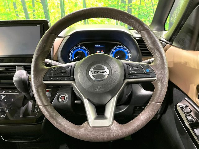 �y�����v�����X�e�A�����O�z�㎿�Ȋv���g�p���邱�ƂŁA��ɂ����������݂ƂĂ��^�]���₷���n���h���ł���