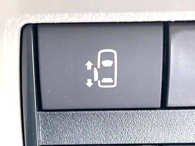 �y�p���[�X���C�h�h�A�z�X�}�[�g�L�[��^�]�Ȃ̃X�C�b�`�ŃX���C�h�h�A�̊J���\���d��������͂����ăh�A���J����K�v�������A���������q�l�ł��A�d���ו��������Ă��鎞�����N�ɊJ���߂ł��܂���