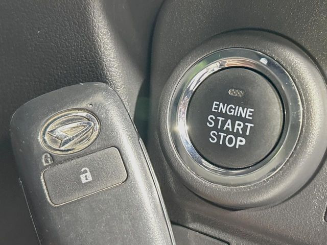 �y�L�[�t���[�V�X�e���z�J�o����|�P�b�g�ɓ��ꂽ�܂܂ł��h�A�̎{���E�������\�ȃX�}�[�g�L�[�𑕔��B�G���W���̃I���E�I�t�����J�M�����o���K�v����������Ƃ��Ă��֗��ł���