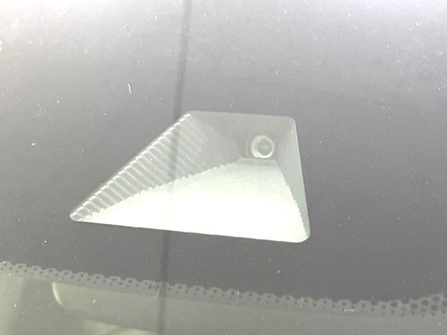 �y�z���_�Z���V���O�z���s���ɑO���̎ԗ�����F�����A�Փ˂������Ȏ��͌x��ƃu���[�L�ŏՓˉ���Ɣ�Q�y�����A�V�X�g�B�����S�Ƀh���C�u�����y���݂��������܂��B