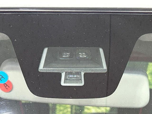 �y�X�Y�L �Z�[�t�e�B�T�|�[�g�z���s���ɑO���̎ԗ�����F�����A�Փ˂������Ȏ��͌x��ƃu���[�L�ŏՓˉ���Ɣ�Q�y�����A�V�X�g�B�����S�Ƀh���C�u�����y���݂��������܂��B