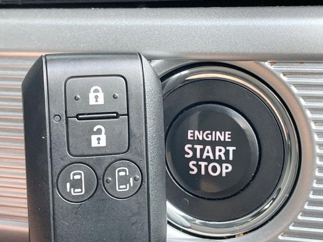 �y�L�[���X�X�^�[�g�V�X�e���z�J�o����|�P�b�g�ɓ��ꂽ�܂܂ł��h�A�̎{���E�������\�ȃX�}�[�g�L�[�𑕔��B�G���W���̃I���E�I�t�����J�M�����o���K�v����������Ƃ��Ă��֗��ł���