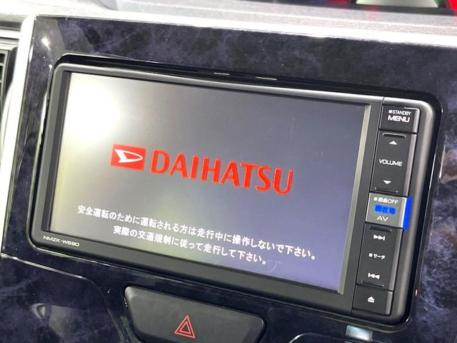 �y�����i�r�z�l�C�̏����i�r�𑕔����Ă���܂��B�i�r�̎g���₷���͂������A�I�[�f�B�I�@�\���[��!�L�����v�◷�s�͂������A�ʋ΂┃�����ȂǕ��i�̃h���C�u���y�����Ȃ�͂���