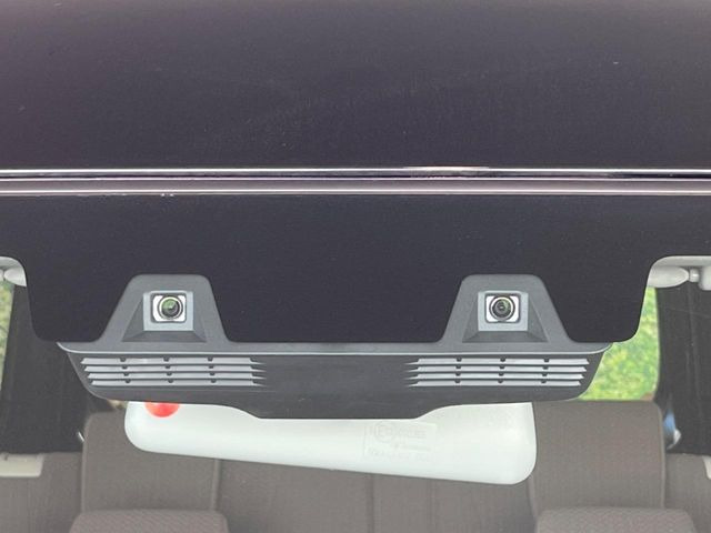 �y�G�}�[�W�F���V�[�u���[�L�z���s���ɑO���̎ԗ�����F�����A�Փ˂������Ȏ��͌x��ƃu���[�L�ŏՓˉ���Ɣ�Q�y�����A�V�X�g�B�����S�Ƀh���C�u�����y���݂��������܂��B