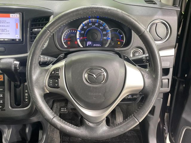 �yHID�w�b�h���C�g�z���ɖ��邭�O�����Ƃ炵�Ă����̂ŁA���V����Ԃ̑��s�������E�ǍD�ň��S���Ă���肢�������܂��B