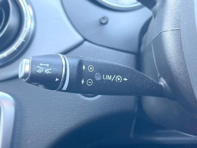 ���f�B�X�g���j�b�N�v���X:�s�s�A�x�O�A�������H�Ȃǂ̑��s���ɁA�X�e���I�}���`�p�[�p�X�J�����ƃ��[�_�[�Z���T�[�ɂ��A�O���Ԃ�F�����đ��x�ɉ������Ԋԋ������ێ����鎟����̃N���R��!