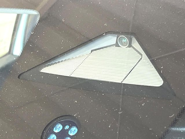 �y�z���_�Z���V���O�z���s���ɑO���̎ԗ�����F�����A�Փ˂������Ȏ��͌x��ƃu���[�L�ŏՓˉ���Ɣ�Q�y�����A�V�X�g�B�����S�Ƀh���C�u�����y���݂��������܂��B