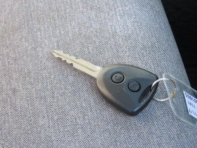 �L�[���X�L�[�G���g���[�ŎԊO����h�A�̊J���y�`���ł��l