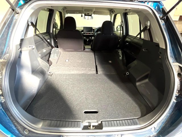 �Z�J���h�V�[�g��|���ƁA�傫�ȉו��̐ύڂ��\�ł���