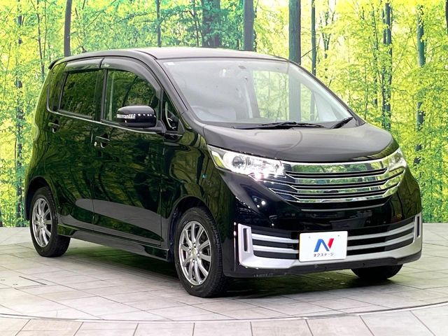 ��D�]�𒸂��Ă���܂��{�f�B�̒e�X�v���b�V���R�[�g���D�]��t���B�ʏ�̃K���X�R�[�g�ƈقȂ�A�ϋv�N��6�N�̖��@���K���X�R�[�e�B���O���A�{�f�B���L���C�ȏ�Ԃɕۂ��Ă���܂��B