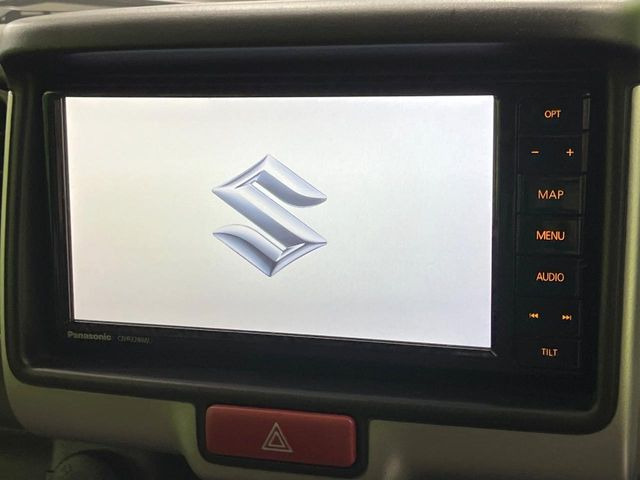 �y�����i�r�z�l�C�̏����i�r�𑕔����Ă���܂��B�i�r�̎g���₷���͂������A�I�[�f�B�I�@�\���[��!�L�����v�◷�s�͂������A�ʋ΂┃�����ȂǕ��i�̃h���C�u���y�����Ȃ�͂���