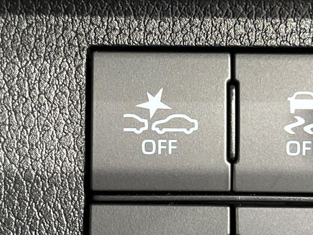 �y�X�}�[�g�A�V�X�g�z���s���ɑO���̎ԗ�����F�����A�Փ˂������Ȏ��͌x��ƃu���[�L�ŏՓˉ���Ɣ�Q�y�����A�V�X�g�B�����S�Ƀh���C�u�����y���݂��������܂��B