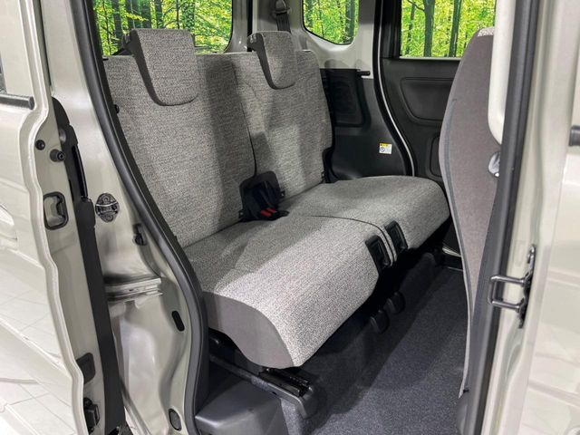 ���i���ȃI���W�i���t���A�}�b�g���I�v�V�����ɂĂ��p�ӂ��Ă���܂��B���D���ȃf�U�C����J���[�����Ԃɍ��킹�đI��ł����������Ƃ��ł��܂���