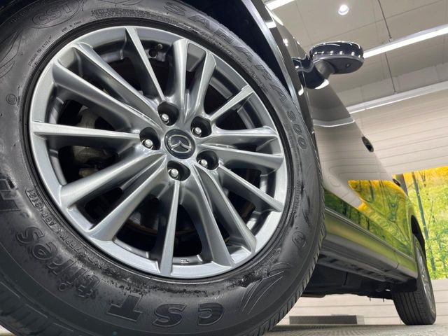 【純正17インチアルミホイール】外観にマッチした純正アルミホイールを装着しております。各種社外アルミホイールや、スタッドレスタイヤも取扱いしております。是非ご相談ください♪