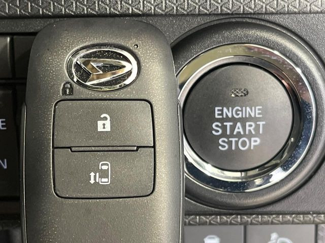 �y�L�[�t���[�V�X�e���z�J�o����|�P�b�g�ɓ��ꂽ�܂܂ł��h�A�̎{���E�������\�ȃX�}�[�g�L�[�𑕔��B�G���W���̃I���E�I�t�����J�M�����o���K�v����������Ƃ��Ă��֗��ł���