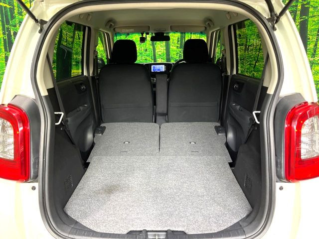 ���i�̂���������ʋ΁A���}���ɏ\���ȉ׎��X�y�[�X���m�ۂ��Ă���܂��B�Z�J���h�V�[�g��|���ƁA�傫�ȉו��̐ύڂ��\�ł���